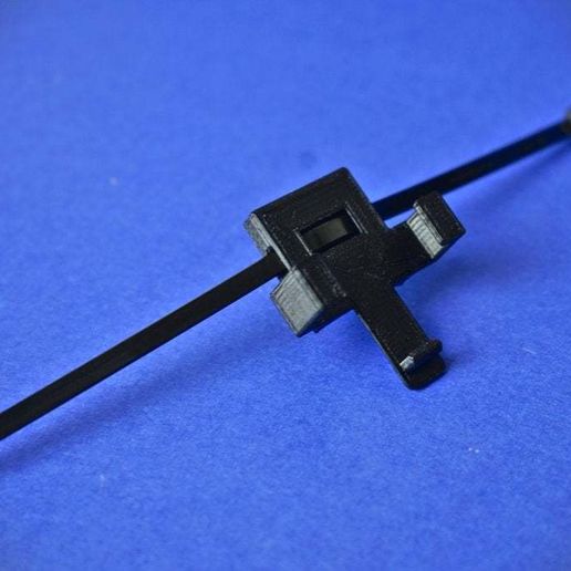 DSC09159.jpg Soporte de montaje para el control remoto de BT