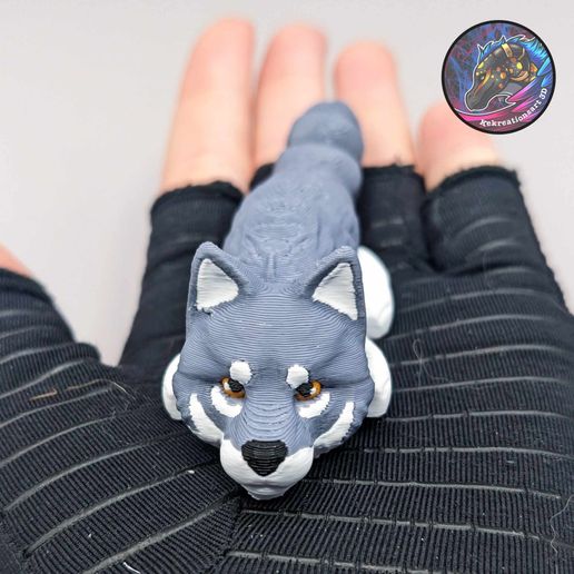 417418283_745562014169710_6823496088275850234_n.jpg Baby Flexi Wolf Keychain