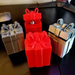 e5f78a23-180b-4020-98b2-3df0f5dc68a9.jpg Free 3D file Hinged Gift Box (print in place)・Object to download and to 3D print