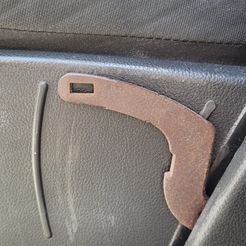 2523 £3 Ford Fiesta seat handle