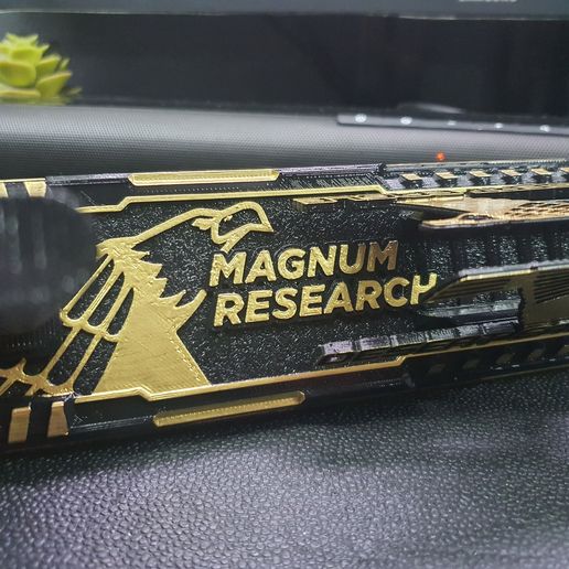 20250730_212833.jpg Desert Eagle 44 Kal. Display-Ständer