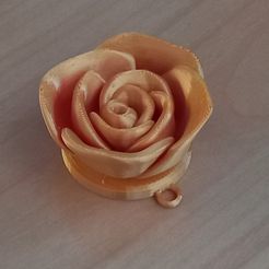 porte-clé-en-forme-de-rose.jpg Rose-shaped key ring