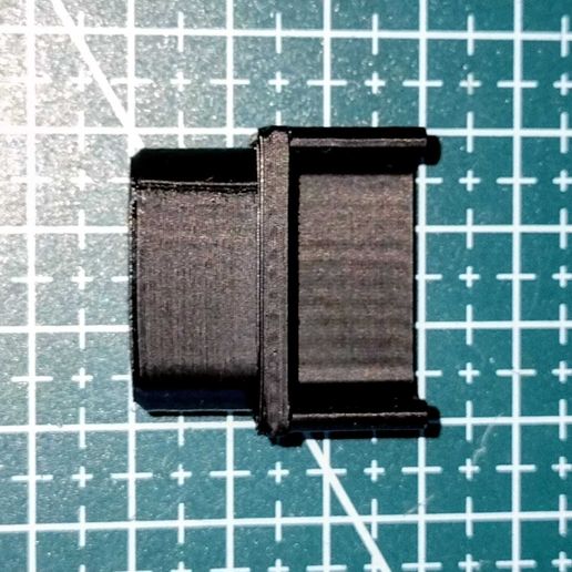 Toe cap for marine canvas crossbar for pickup truck bed.