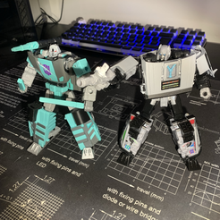 MicrosoftTeams-image-41.png Shattered Glass Sideswipe et Gigawatt Feet