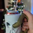 00100lrPORTRAIT_00100_BURST20200112195516538_COVER.jpg STL file Beer can holder skull & snake Tankard・3D printable model to download