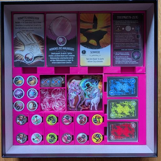 Wonderland's War + Shards of Madness Expansion - retail version insert