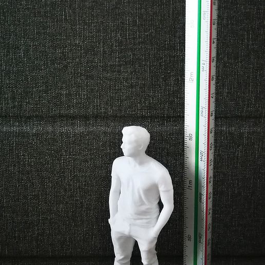 👨 Man ready posed for architectural models, scale 1:50 o 1:20・ STL File ...