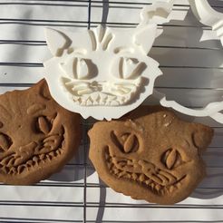 IMG_3794.jpg Download free STL file Cheshire Cat Cookie Cutter • 3D print model, Project_1