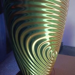 gMax Twisted Ripple Vase Bin