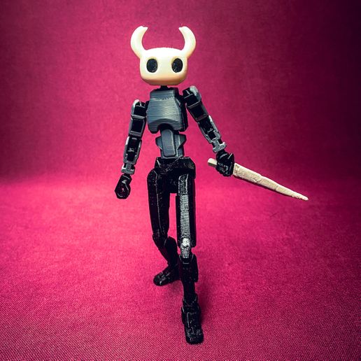 The-knight-hollow-knight.jpg The knight and hornet - articulated figure Dummy 13 (hollow knight)