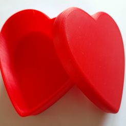 20210302_084008.jpg Free STL file Jewelry box HEART・3D printer model to download