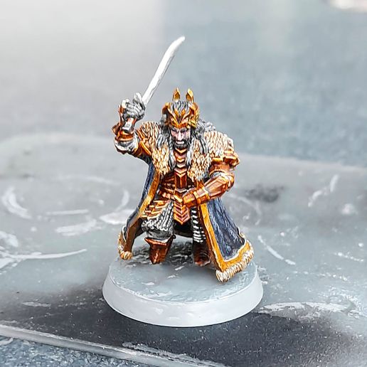 365416910_10211325080398039_1138268302596438239_n.jpg Royal King of Lovely Mountain(Foot and Mount