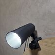 2025-10-09-20.38.00.jpg Лампа с зажимом и шарнирным соединением