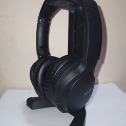 WhatsApp-Image-2023-07-25-at-15.12.46-2.jpeg Headphone holder with recesses