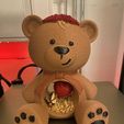 Valentins-Teddybär-Ornament ohne Stützen an Ort und Stelle gedruckt