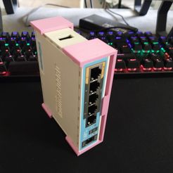 Imagen-de-WhatsApp-2023-05-30-a-las-23.14.20.jpg Free STL file Mikrotik Routerboard Wall Mounting Bracket・3D print model to download