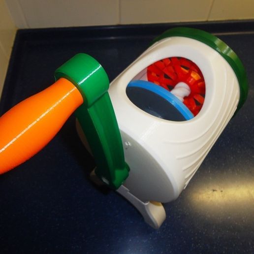 DSC07824_display_large.JPG Obst- und Gemüseschneider