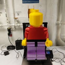 Standing_Lego_MAn.jpg HUGE Lego man