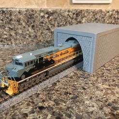 IMG_8203.jpg STL file N Scale Brick Train Tunnel・3D printable model to download