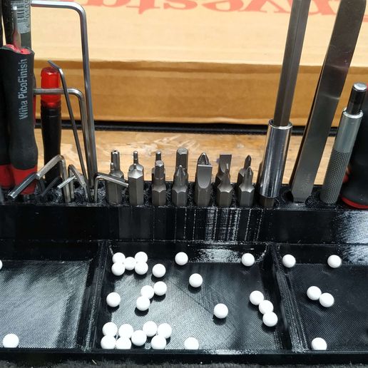 Free STL file Workshop Tool Rack 🧰 ・3D printing template to download・Cults