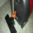 P00106-102022.jpg Hooking broom vacuum cleaner