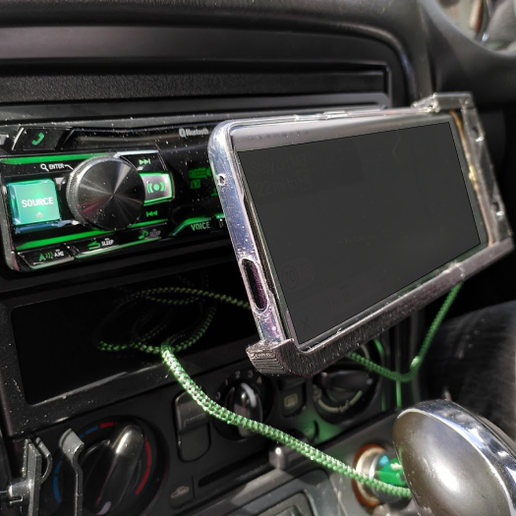 OnePlus 7 phone mount with expanding clamps