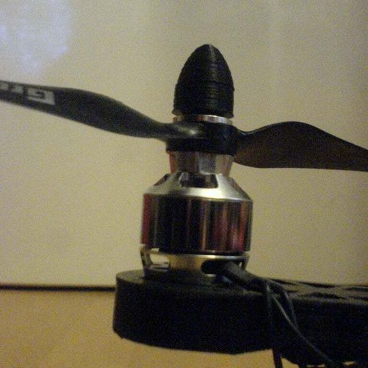 DSC01203.jpg Tourniquet d'hélice (M5)