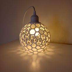Picsart_23-03-31_11-46-17-638-1.jpg STL file Voronoi sphere bulb lamp. Lamp shade. Transformer lamp.・Model to download and 3D print