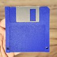 Front.jpg 💾Retro Floppy Disk -Scale 1:1- Micro SD Cards Organizer – Holds 12 Cards