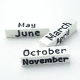 _CMA0809.jpg Accessory for Snoopy's calendar house, Cubes months en Español