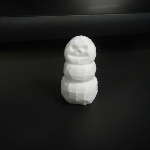 Capture_d__cran_2014-12-10___12.06.10.png Low poly organic snowman