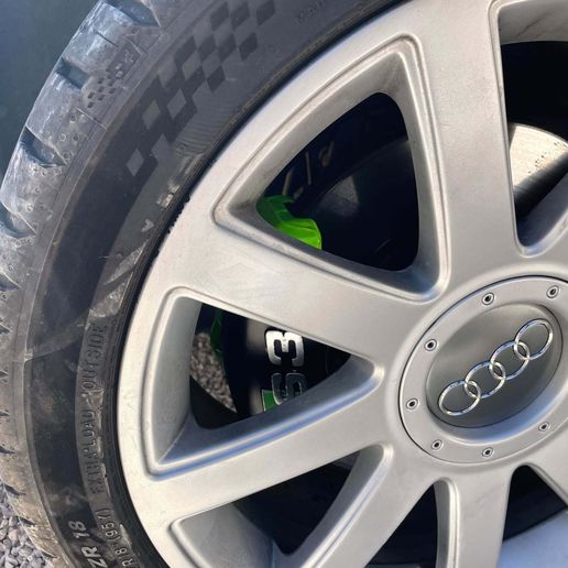 488273255_1367072954315281_4050983893659269195_n.jpg Cache étriers freins  audi S3 8L  / TT