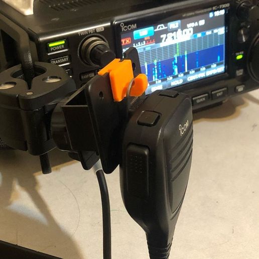 121609211_660659347968455_5642683671628334594_n.jpg Ham Radio Mic hanger/hook - Button to Hook Adapter