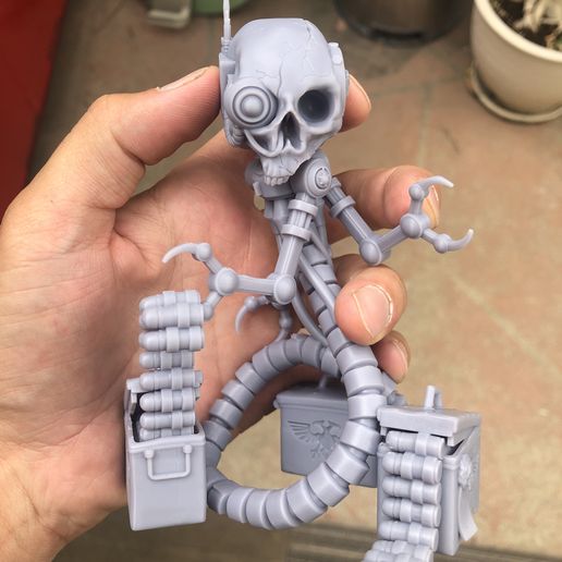 Servo Ammunition Servant Skull Display Figure