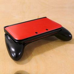 01.jpg Fichier STL Poignée ergonomique pour la 3DS XL originale・Modèle pour impression 3D à télécharger