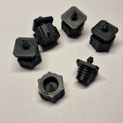 Adjustable drip tip for drip irrigation