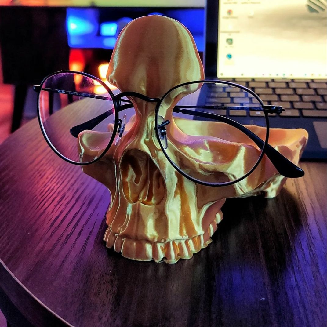 20220704_185251.jpg STL file Skull Glasses Stand Holder・3D printing model to download, 3Dimension3d