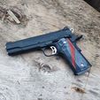 IMG_20251205_102642.jpg COLT 1911 MODERN GRIPS HEXAGON RIVER