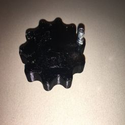 IMG_3088.jpg Download free STL file z-axis knob with hole for M4 for faster spinning - fits on lead screws for e.g. Ender 3, CR10, CR10s Pro, A10 or A10M • 3D printer template, caesar_1111