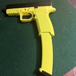 IMG_9046.jpeg Curved Glock Mag