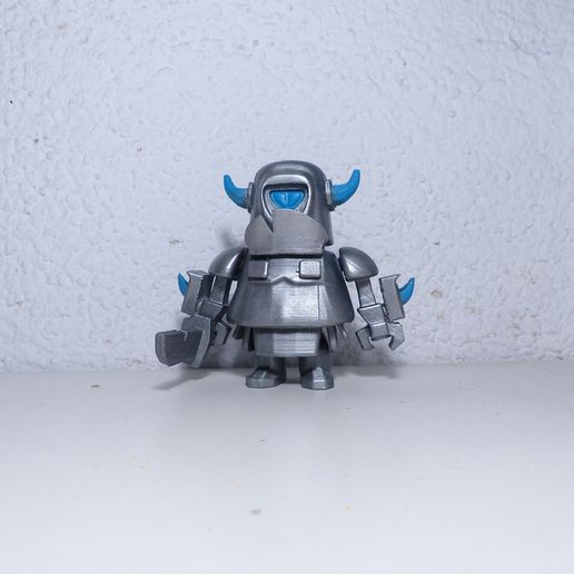 🎲 Figure of mini PEKKA Clash Royale・ STL File for ・Cults
