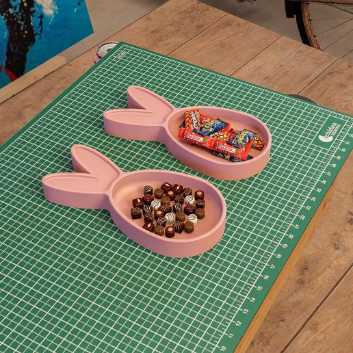 Adorable Bunny Easter Tray – Perfect Candy & Treat Dish for Spring Celebrations!