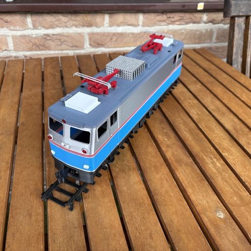 🛤️ Amtrak EMD AEM-7 0 Gauge modelkit・ 3D File for 3D printing