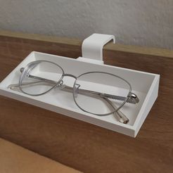 Držák-brýli.jpg Archivo 3MF Soporte para gafas de cama・Modelo imprimible en 3D para descargar