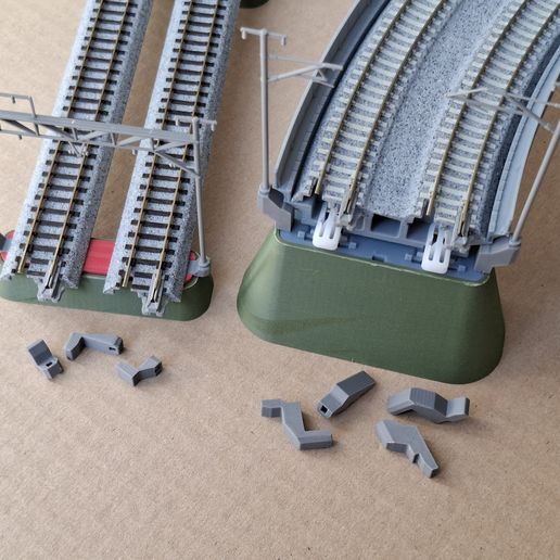 N: Catenary pole base-AddOn for stackable piers