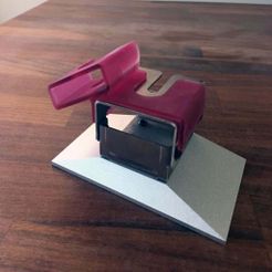 mounted.jpg Free STL file EPAX 1 Build Plate Angled Holder・3D print design to download