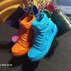 s-l1600-7.jpg 👟🔑 Miniature Nike Air Jordan Keychain 🔑👟