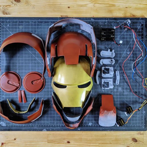 IronMan_paint2.jpg Iron Man Helmet, Articulated, Wearable