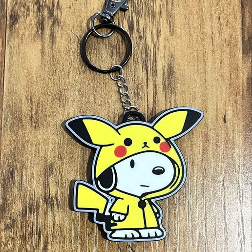 Snoopy - Pikachu keychain