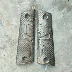 IMG_20230925_154152.jpg EMG / SALIENT ARMS INT. DS 2011 HI-CAPA  GRIPS AI CREATED PUNISHER!